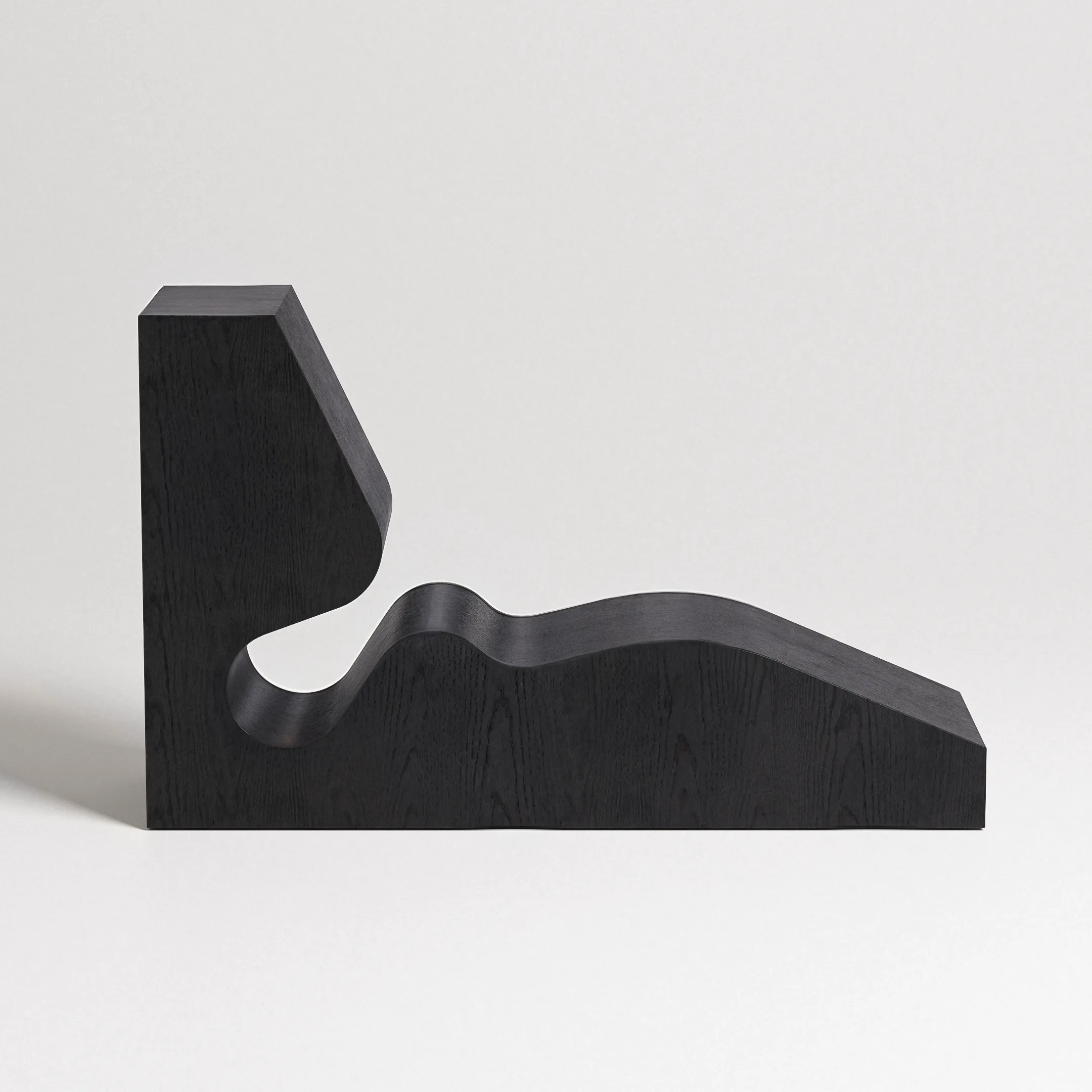 TECTONIC LOUNGE CHAIR